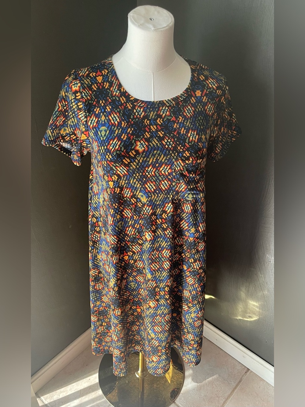 LuLaRoe Carly Dress Size XXS โ Colorful Diamond Print High-Low Swing Dress